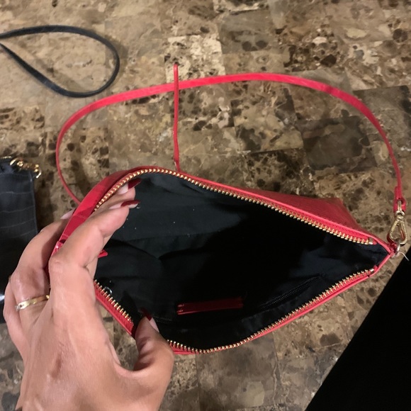 2 Crossbody purses 👜 - Picture 4 of 13